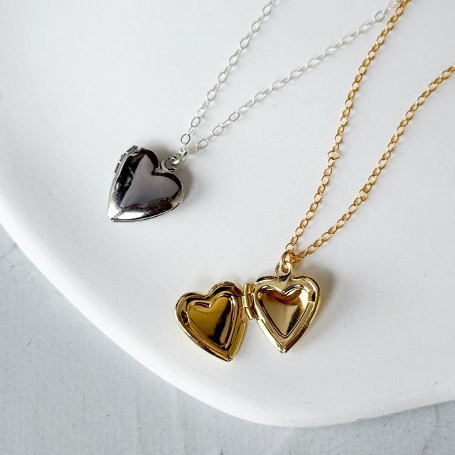 Giraffe charm necklace new arrivals