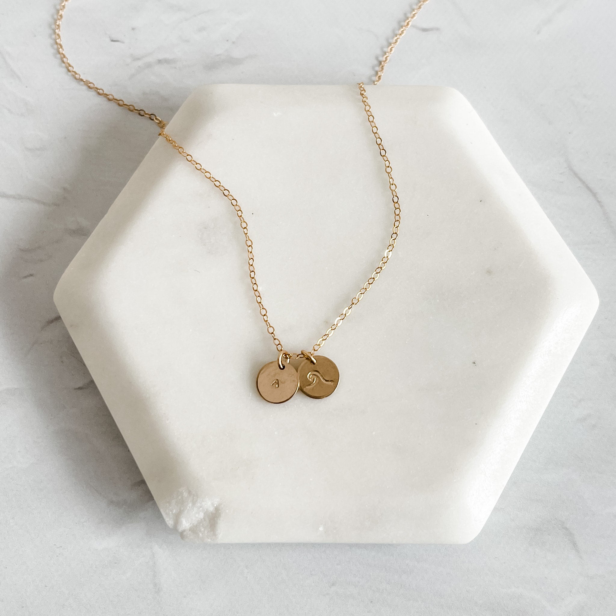 Small disc necklace top